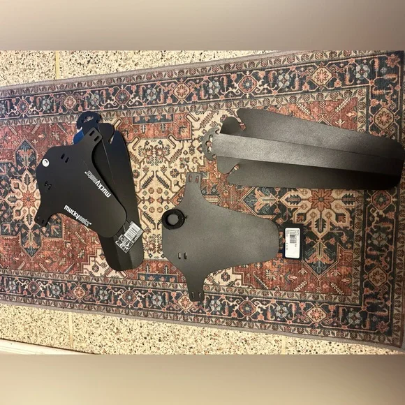 Set of Two MuckyNutz mountain bike face & butt fenders z - Picture 5 of 6